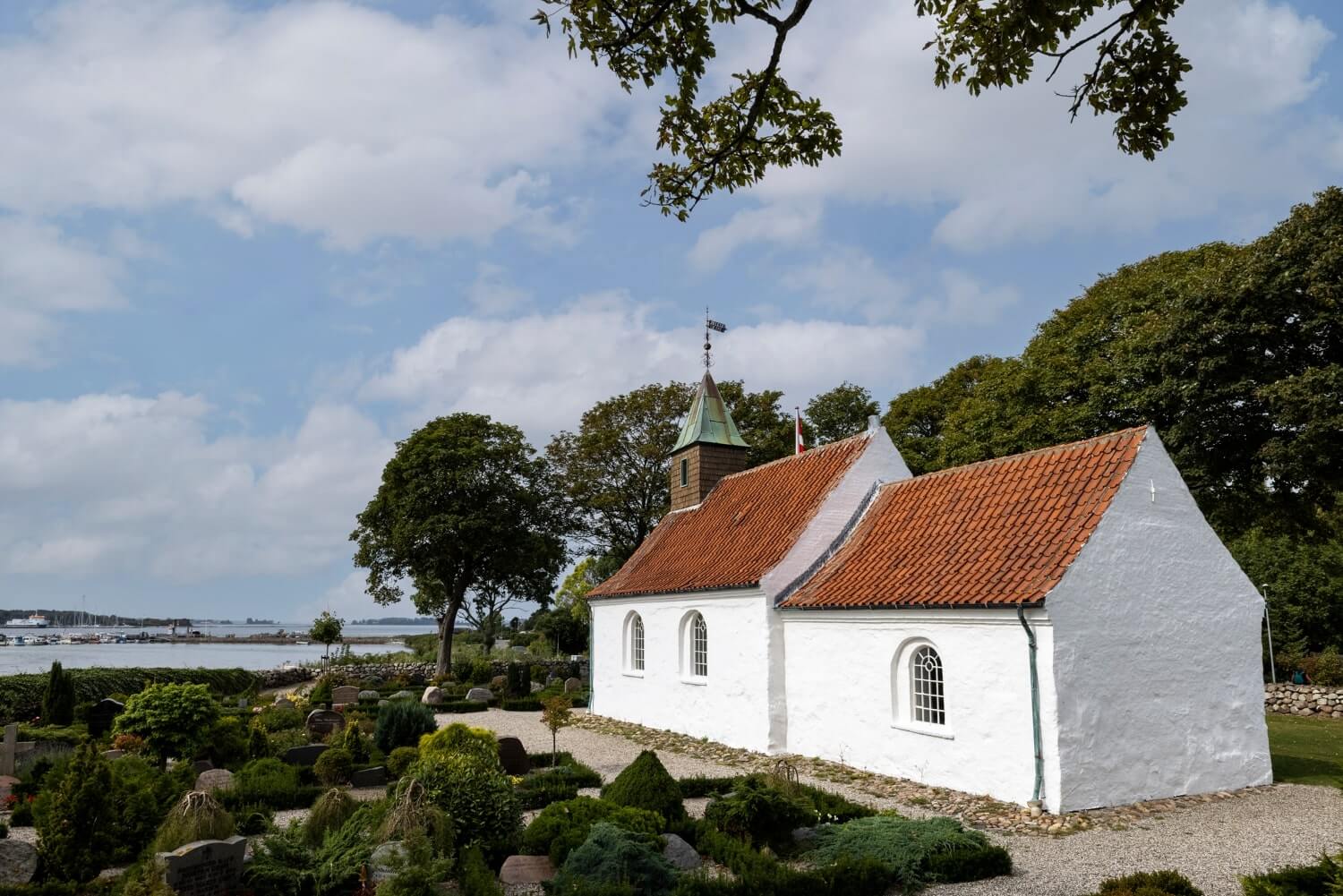 hjarnø kirke
